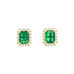 Eleganti orecchini con smeraldo e diamanti