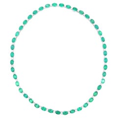 Collier d'émeraudes élégant