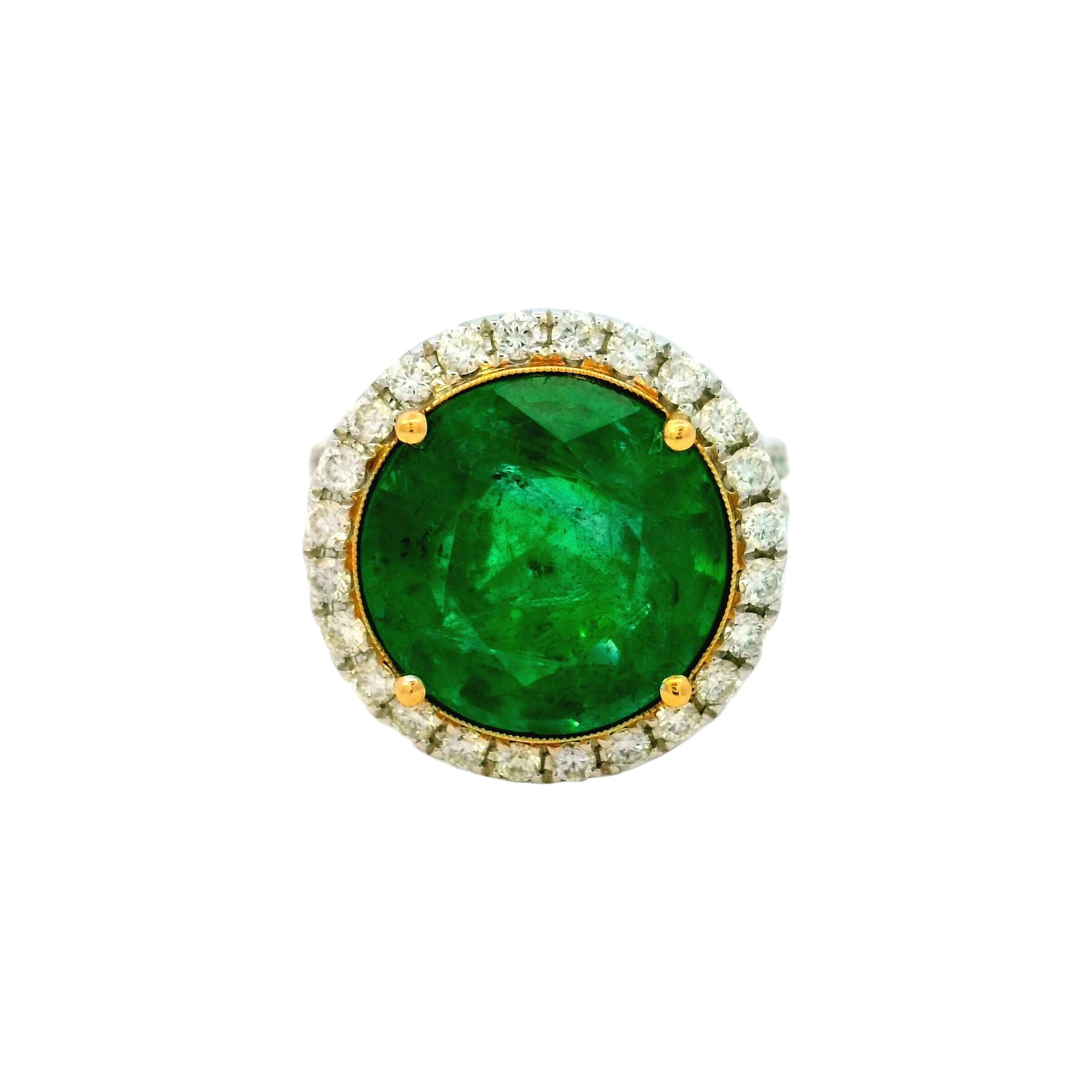 Stunning Emerald and Diamond Ring