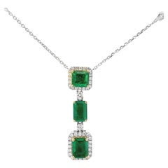 Elegant Emerald Pendant Necklace