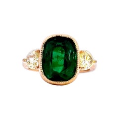 Elegant Emerald Ring