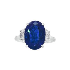 Elegant Blue Gemstone Ring