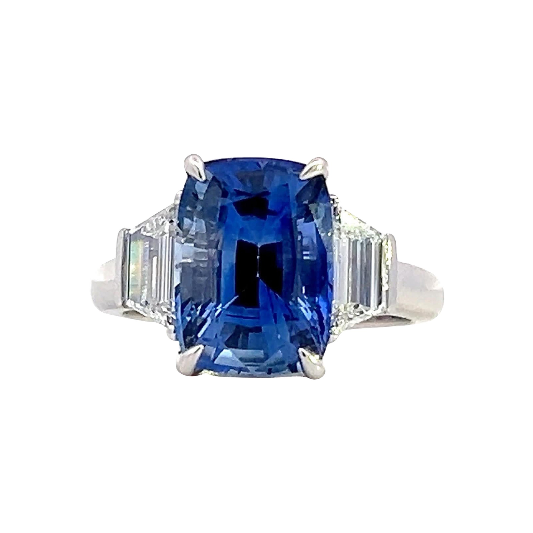 Elegante anello con zaffiro