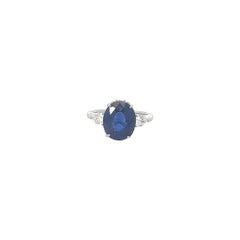 Elegant Sapphire white gold Ring
