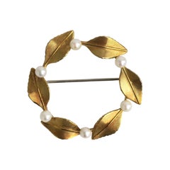 Pearl Pin Brooch Gold Plated Leaves