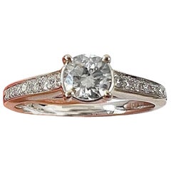 Anello di fidanzamento con diamante in oro bianco 18 ct con spalle di diamante 0,67 ct totali
