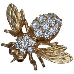 Vintage Round Brilliant 2.00ct Diamond Bee Devens Brooch, Circa 1960