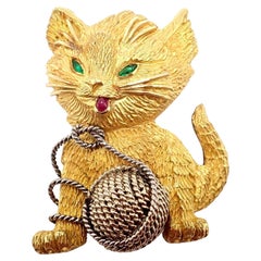 Tiffany & Co France Ruby Emerald Cat Yarn Yellow Gold Pin Brooch