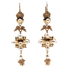Boucles d'oreilles en goutte de style Art nouveau en or jaune avec perles et diamants blancs taille rose