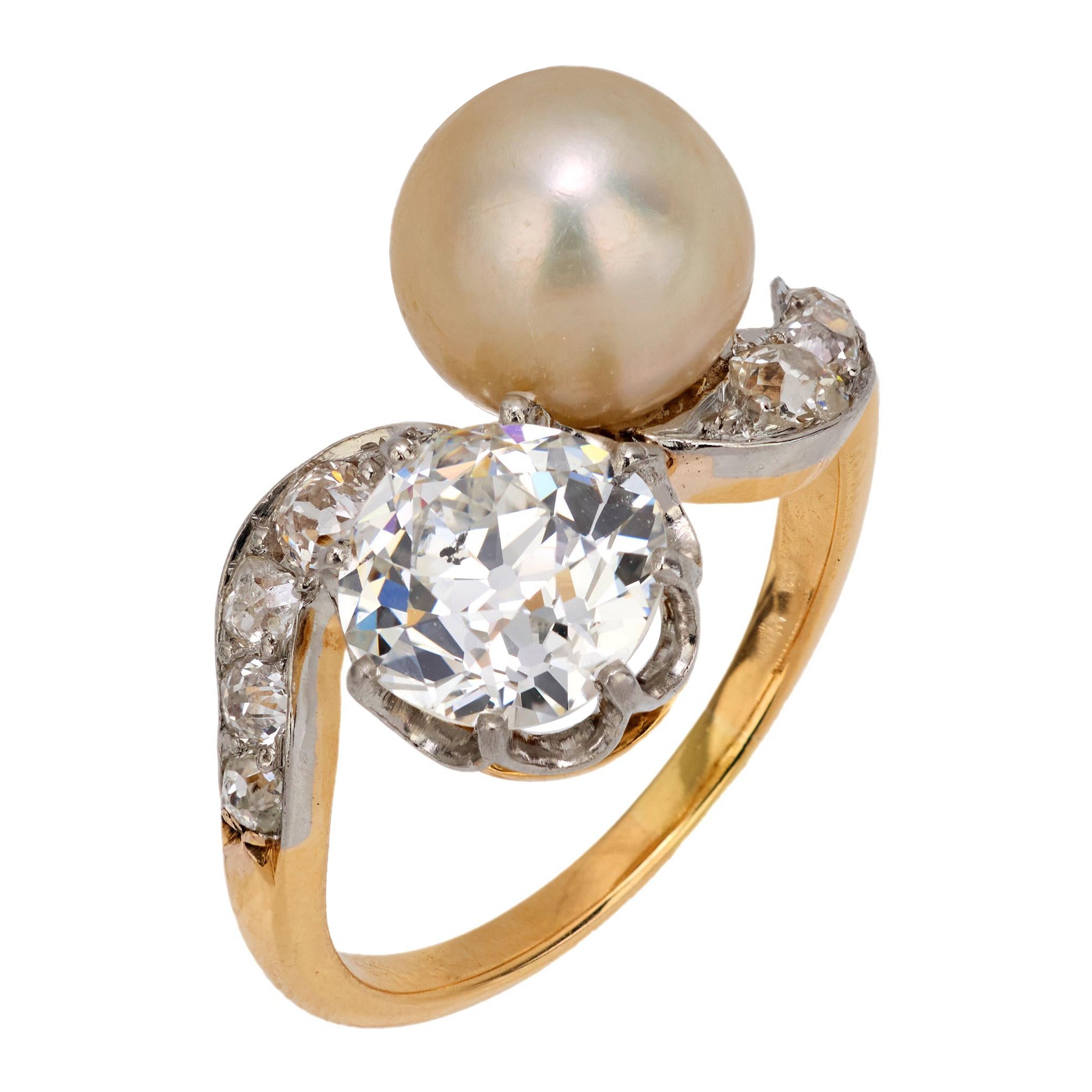 Edwardian GIA 1.65 carat diamond natural pearl 18k yellow gold toi et moi ring For Sale