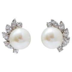 Perles, diamants, or blanc 18 carats Boucles d'oreilles.
