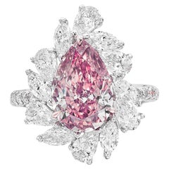 Bague en platine certifiée GIA et ornée d'un diamant rose clair de 2 carats