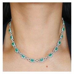13.81 ct Natural Emerald & Diamond Necklace