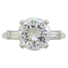 Anillo de compromiso de diamantes de 2,38 TQW en platino certificado por GIA