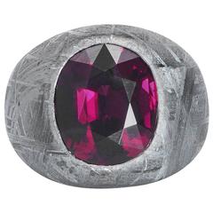 N.V. Milano Rodolite Oval Cut 9.92 Carat Meteorite Yellow Gold Lining Ring