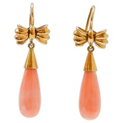 Coral, Pendientes de Oro Amarillo de 18 Kilates.