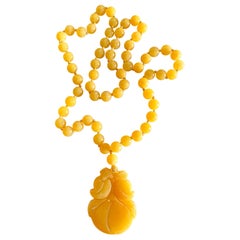 Art Deco Yellow Jade Carved Fruit Pendant Necklace 29 Inches 10mm Jade Beads