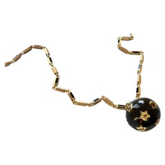 Collier à pendentifs en forme d'étoile Ball and Ball en émail noir