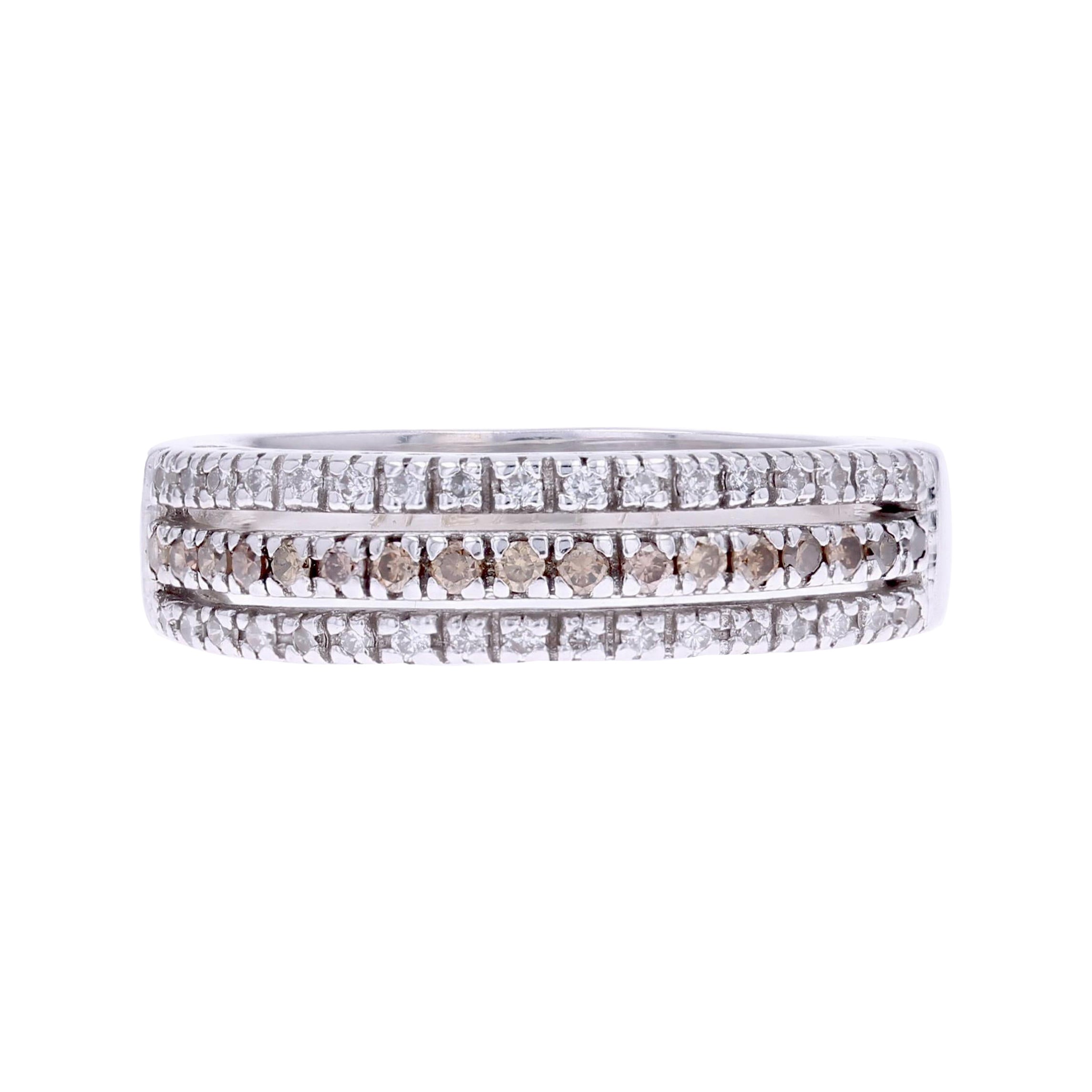Bague moderne à 3 rangées de diamants en or blanc 18 carats