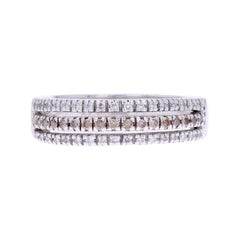 Bague moderne à 3 rangées de diamants en or blanc 18 carats