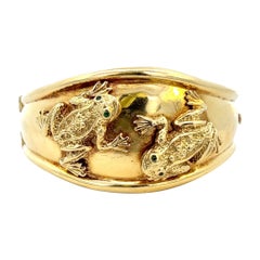 Unique Gold and Emerald Frog Motif Bracelet
