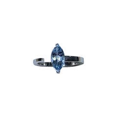 1.20ct Aquamarine gemstone solitaire engagement ring in platinum.