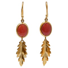 Coral, Pendientes de Oro Amarillo de 18 Kilates.