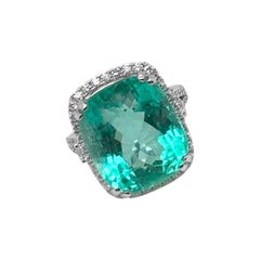 Ring 18kt Gold Colombian Emerald 13.01 cts & Diamonds