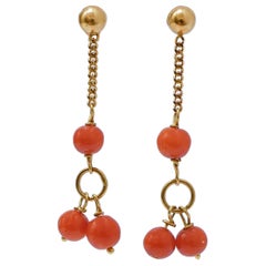 Coral, Pendientes de Oro Amarillo de 18 Kilates.
