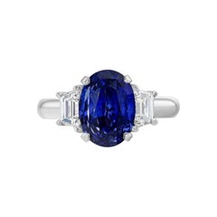 Platinring mit 6.42 Karat blauem Saphir.