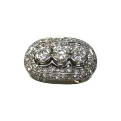 Bague ovale en platine et diamants