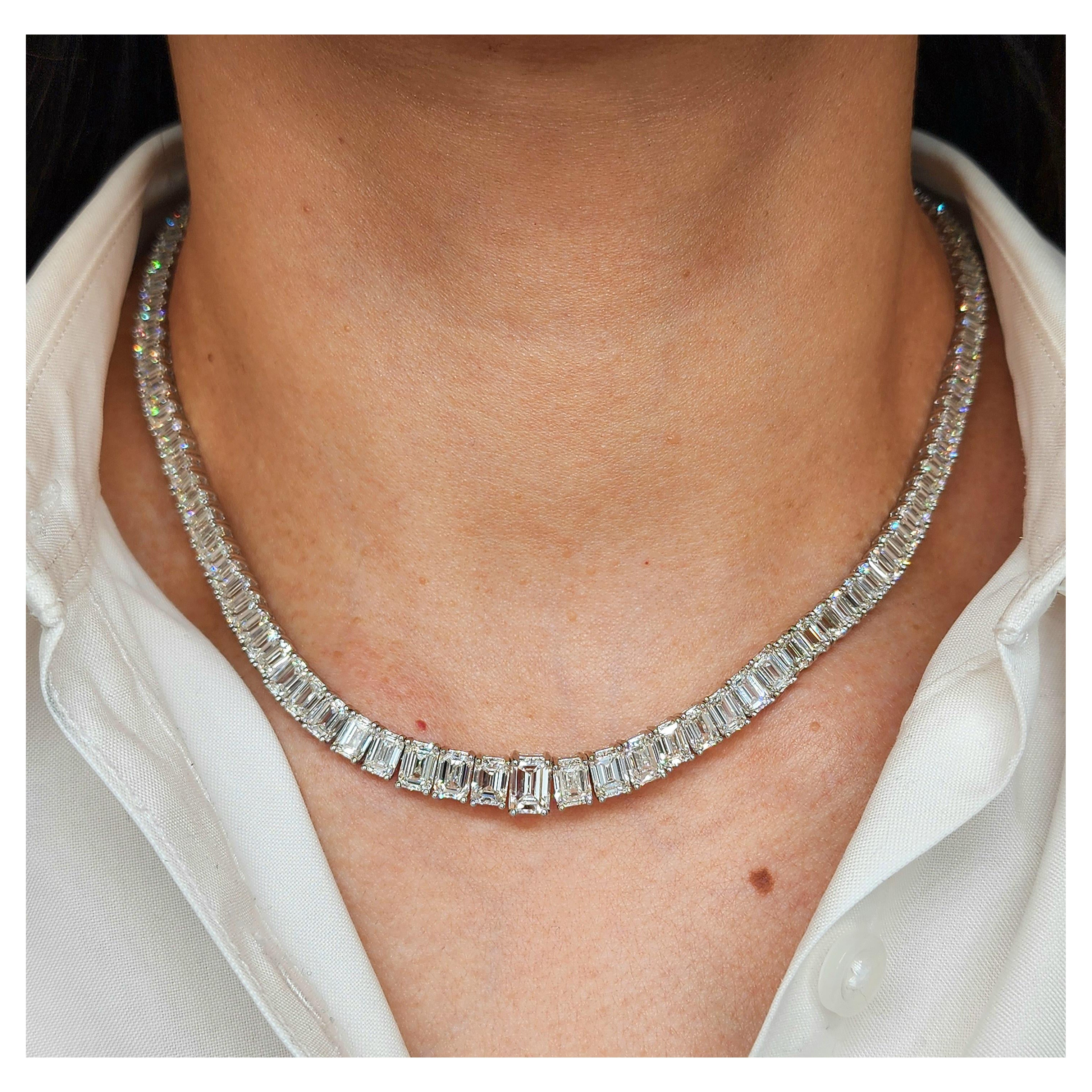 31.38 ct Graduated GIA Emerald-Cut Diamond Necklace For Sale