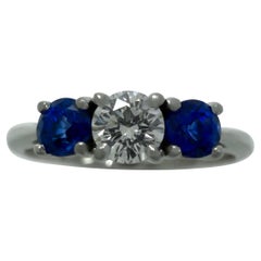 Vintage Tiffany & Co Cornflower Blue Sapphire Diamond Platinum Three Stone Ring