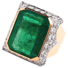 1970s Maharaja Certified Colombian Emerald Cocktail Ring