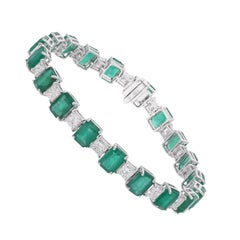 19.01 Carat Emerald Gemstone Bracelet 6.08 Carat Square Diamond 18k White Gold
