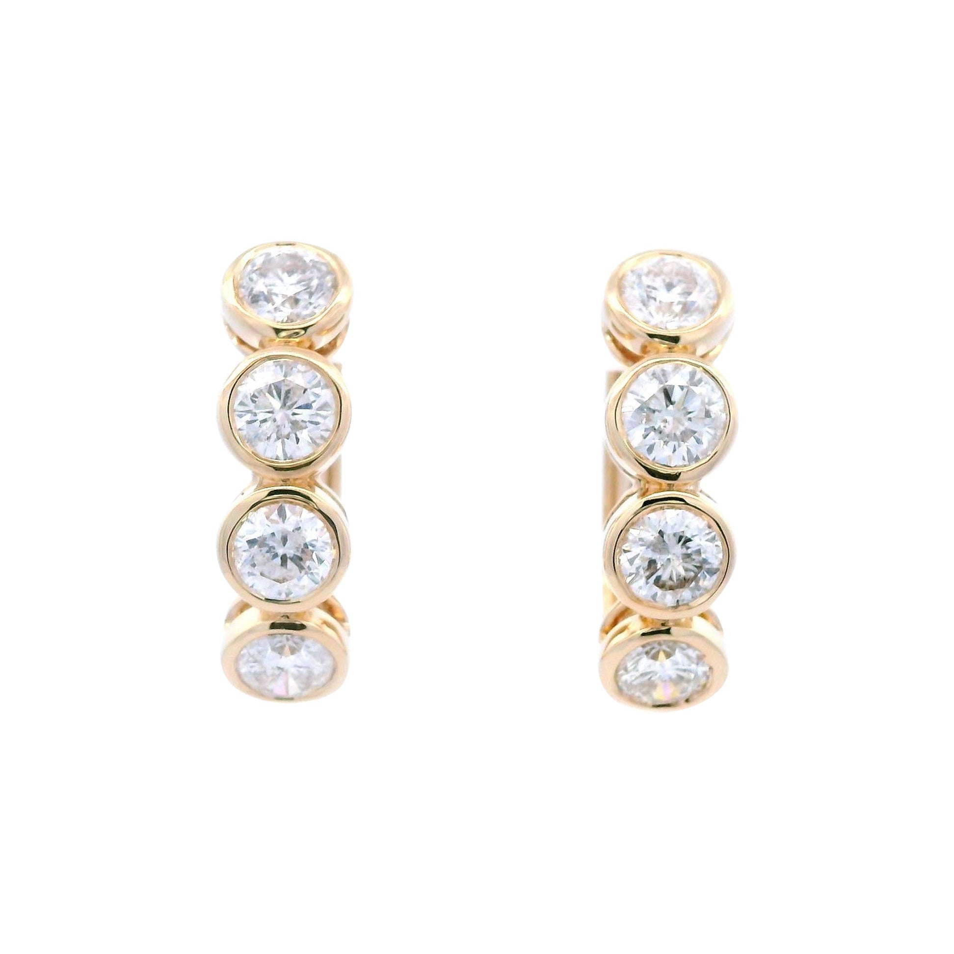 Alexander Beverly Hills, boucles d'oreilles en or jaune avec diamants 2.58 carat sertis sur le chaton