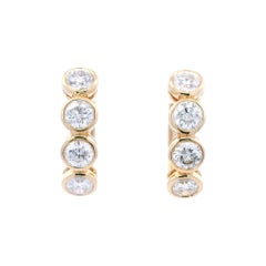 Alexander Beverly Hills Pendientes de aro con bisel de diamantes de 2.58 ct Oro amarillo