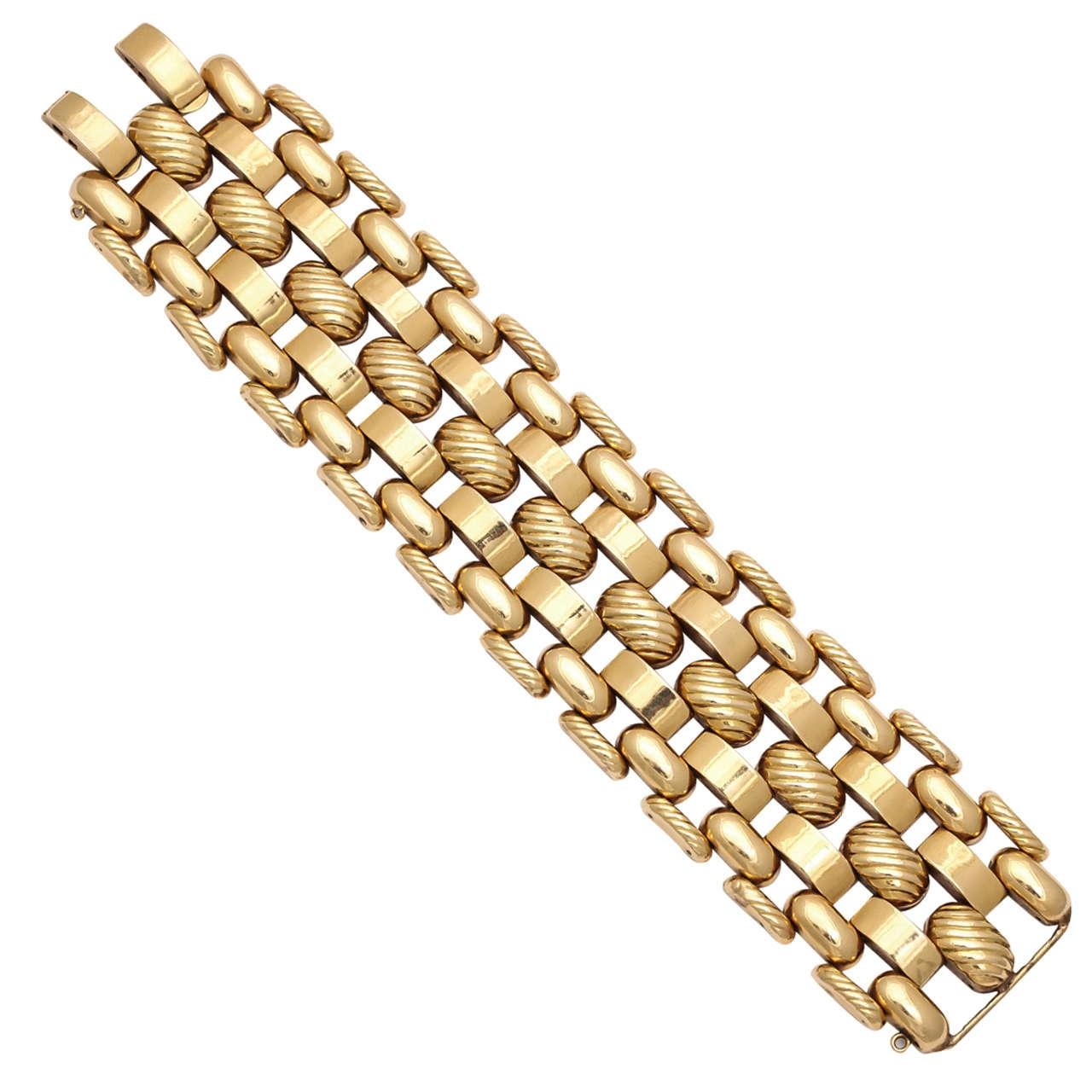 Vintage 1940s Retro Textured Gold Bracelet