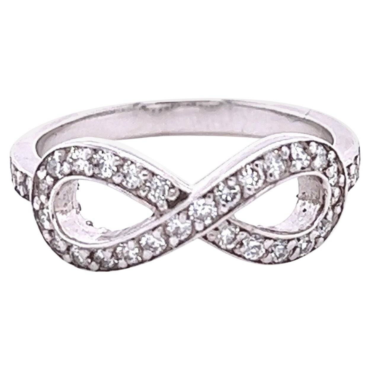 0,46 Karat Unendlichkeitsdiamant-Ring aus 14 Karat Weißgold