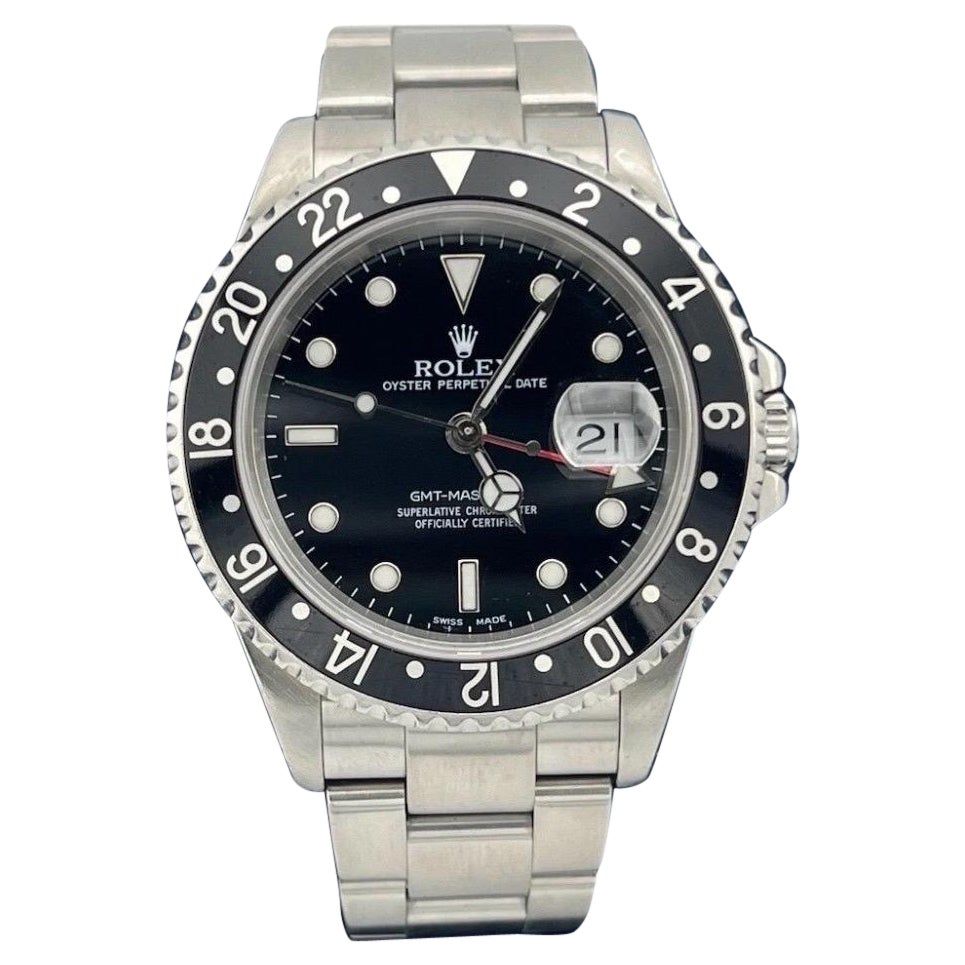 How does a Rolex’s second hand move?
