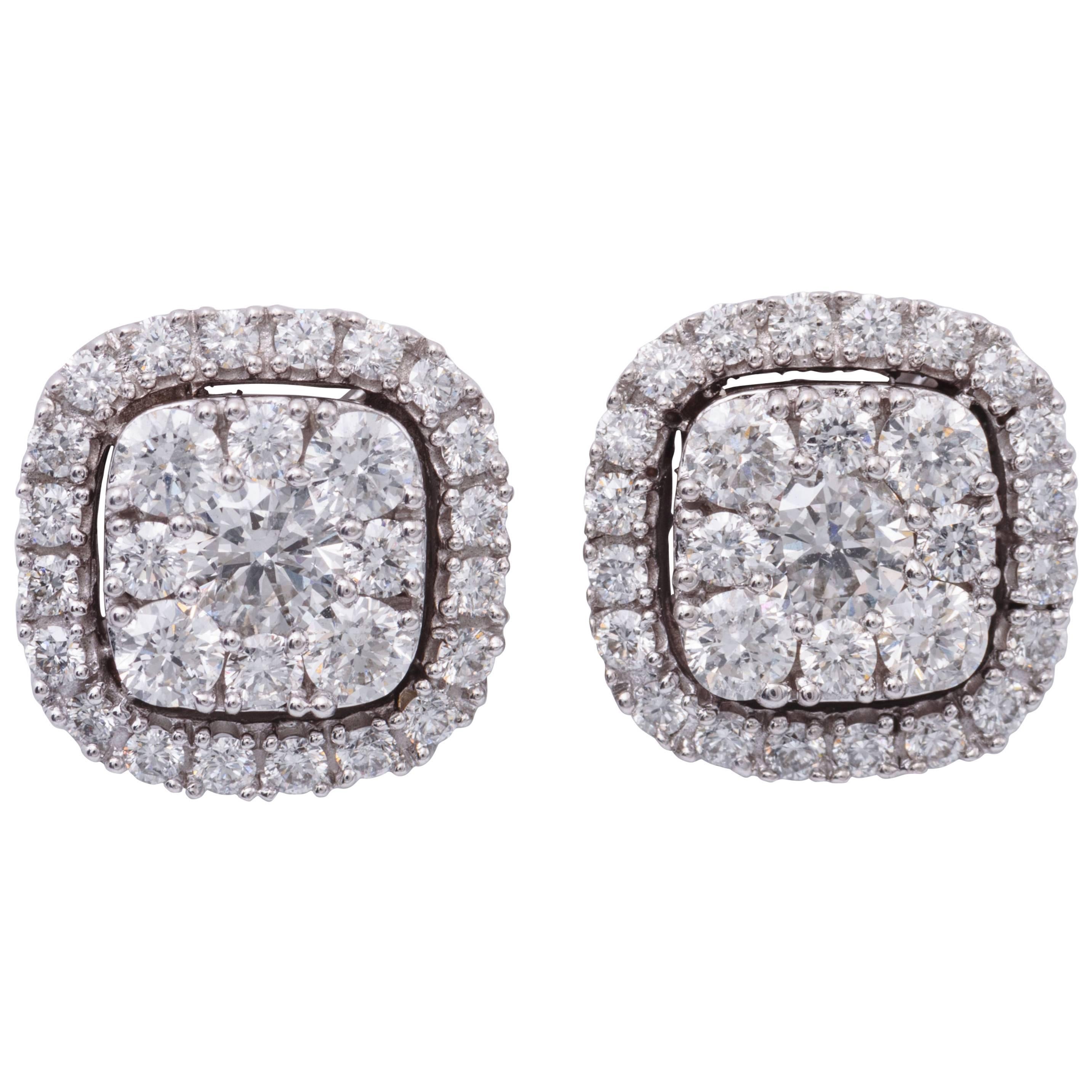 0.75 Carats Diamonds White Gold Cluster Stud Earrings