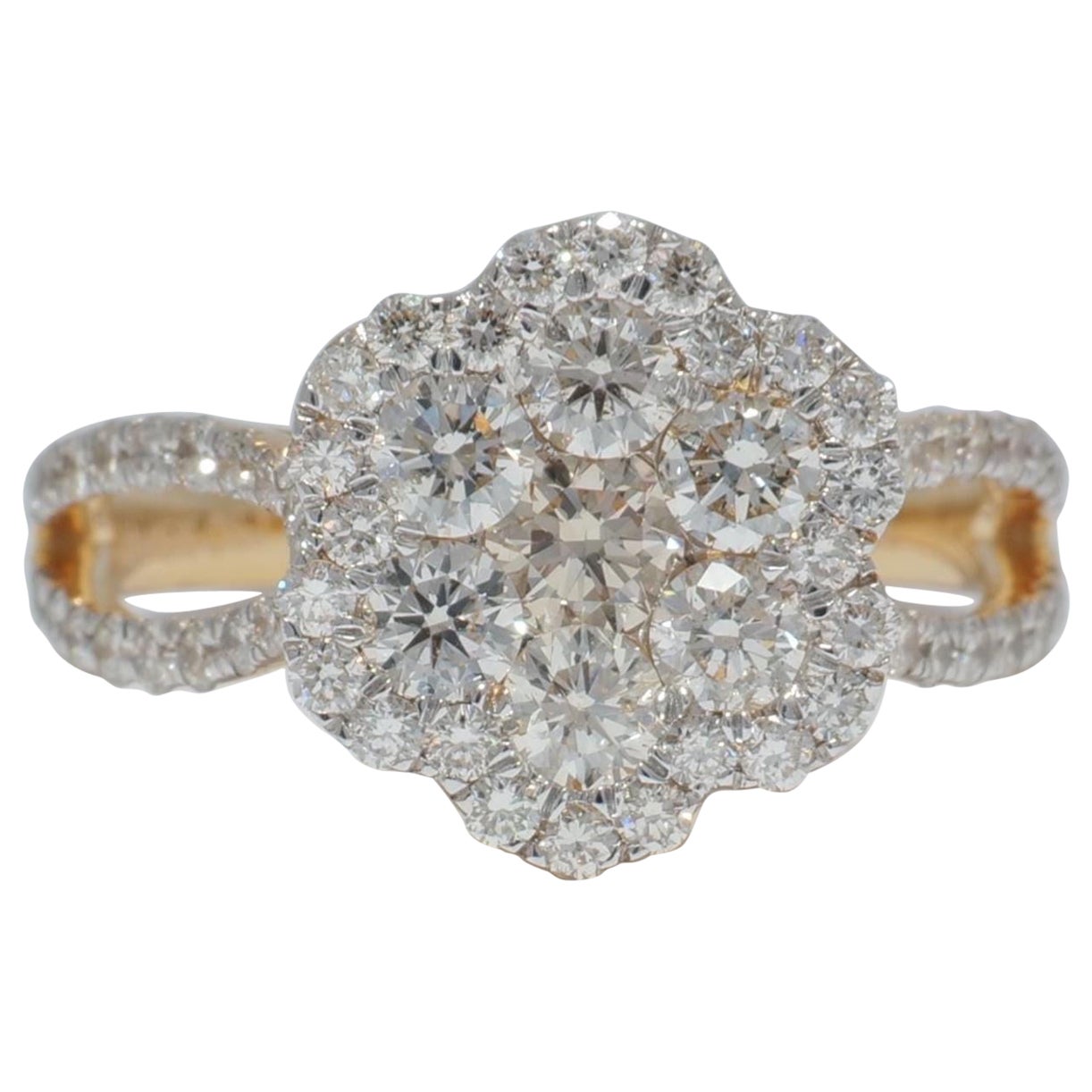 Anello con diamante a fiore e incastonatura a illusione in oro massiccio 14K (certificato)