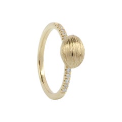 goldring  18k und gravierter Spitzbogen und Brillanten