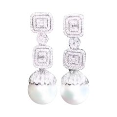 Boucles d'oreilles en or 18 carats GIT Certified South Sea Pearls 2.40 Ct Diamonds