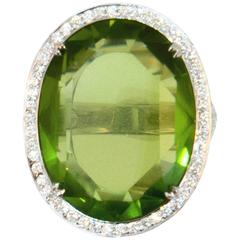 Laura Munder 27.44 Carat Peridot Diamond White Gold Ring