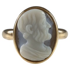 Bague en or jaune 18ct avec camée en sardonyx