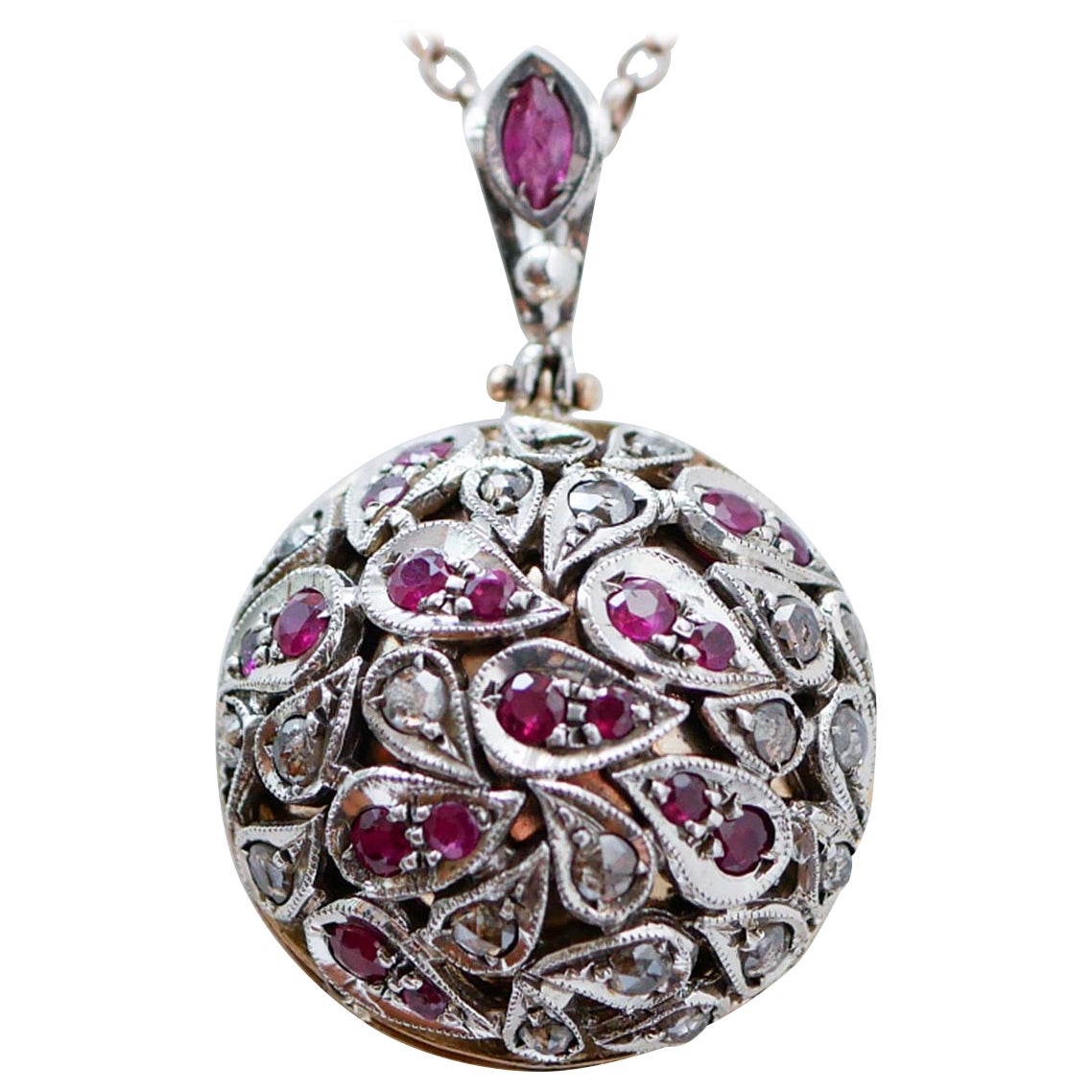 Rubíes, diamantes, oro rosa de 14 quilates y colgante de plata.