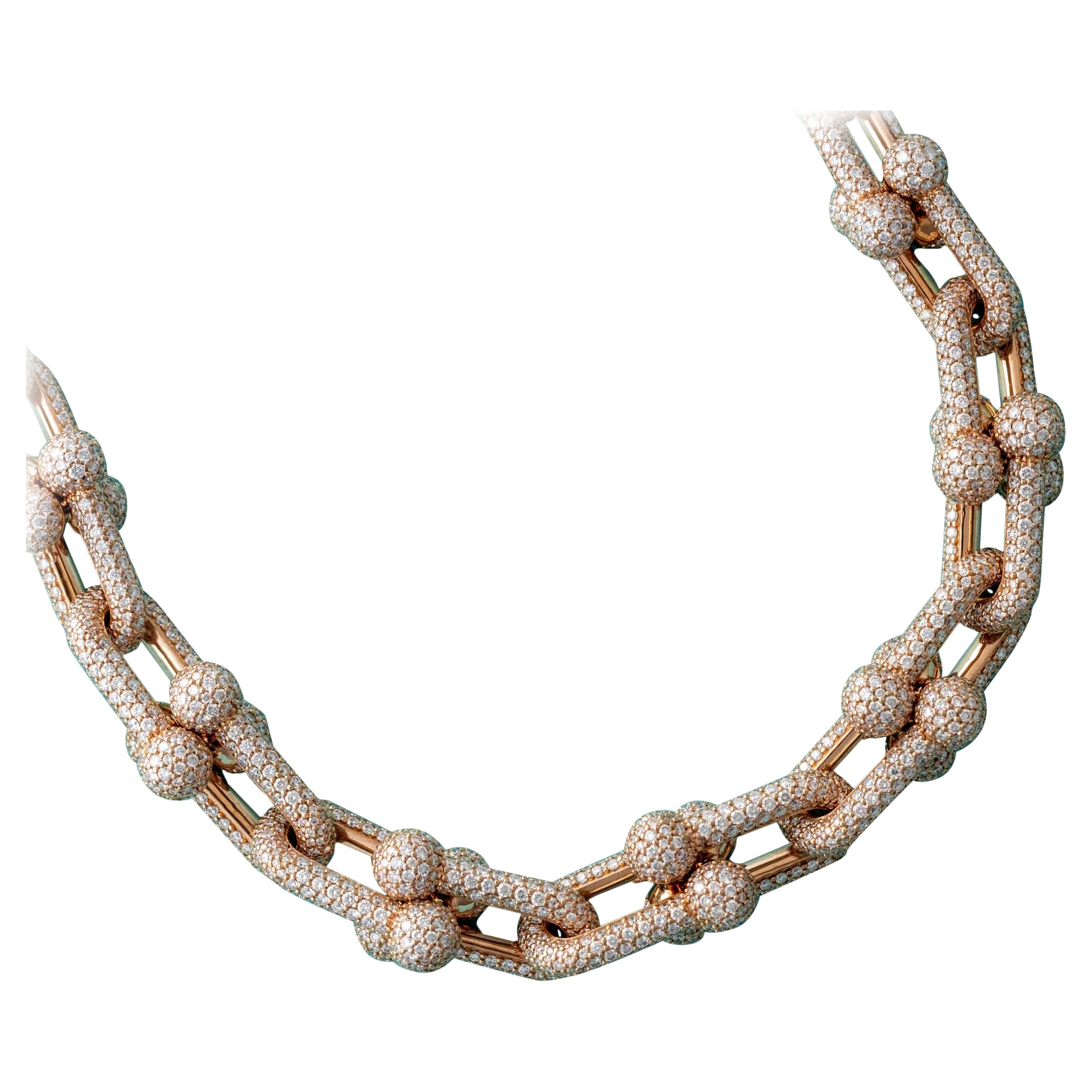Oro rosa 18k con diamanti tondi e brillanti
Dimensione del link, graduata
Lunghezza 18
Peso totale di 28,38 carati

Il prezzo di vendita al dettaglio di Tiffany è di 230.000,00 dollari.