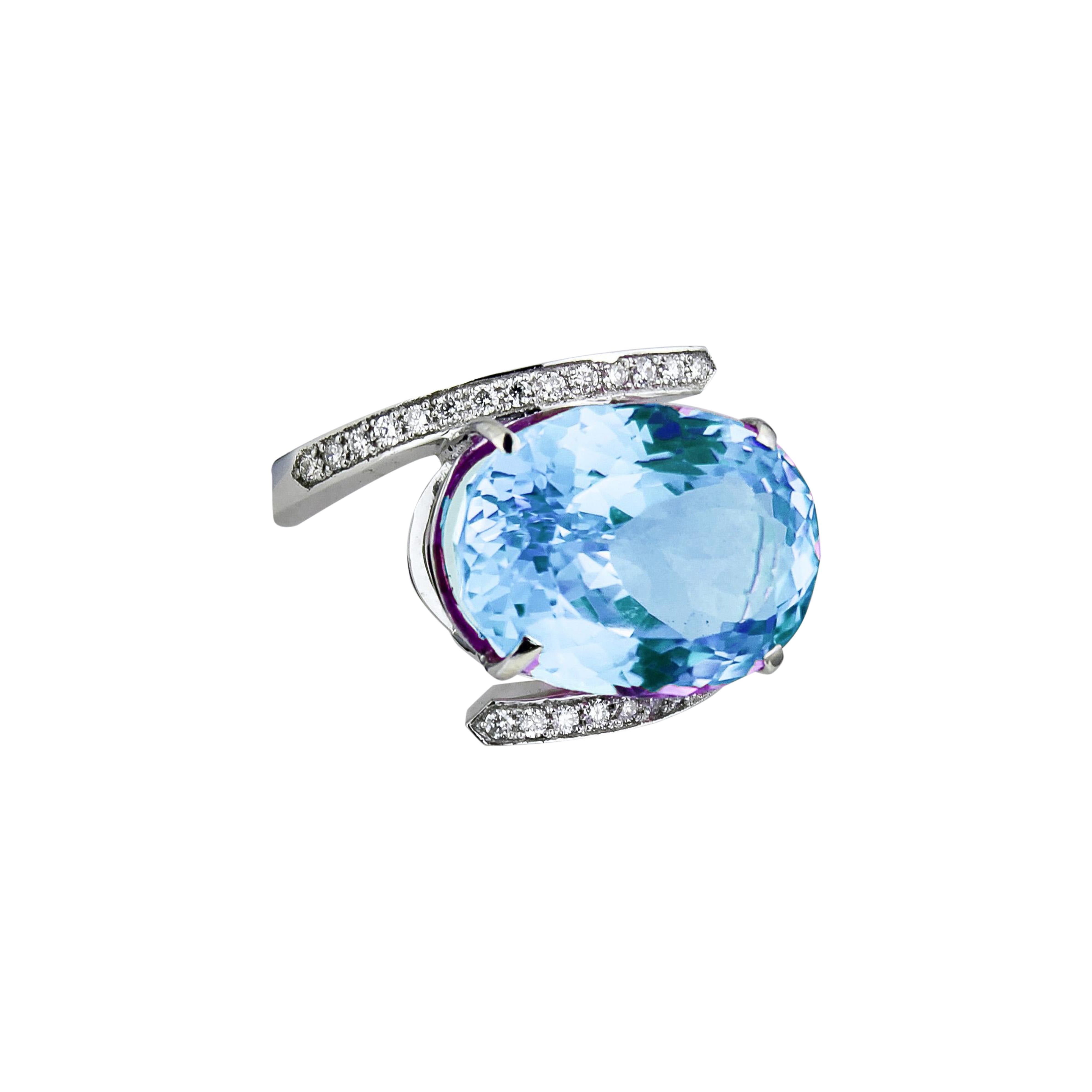 Oval topaz 14k solid gold ring.