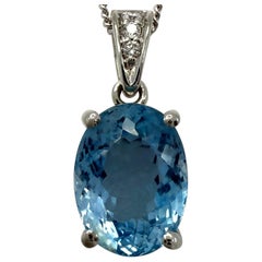 Collar Colgante Solitario de Platino y Aguamarina Azul de Corte Oval de 2.82 ct y Diamante
